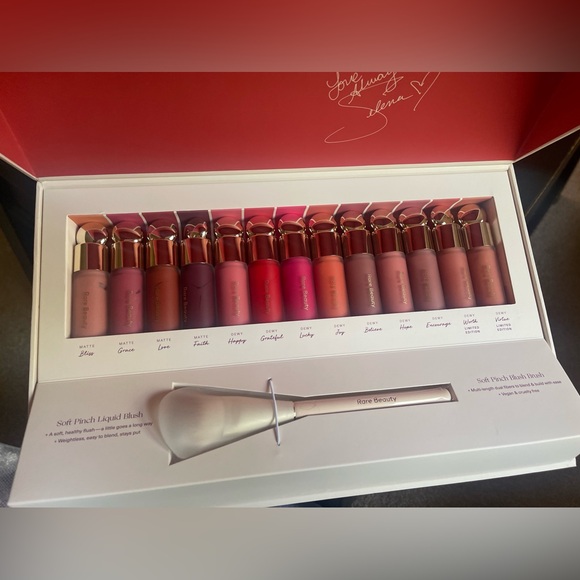 LIMITED EDITION Rare Beauty Blush Vault, includes a blush brush. - Picture 3 of 7